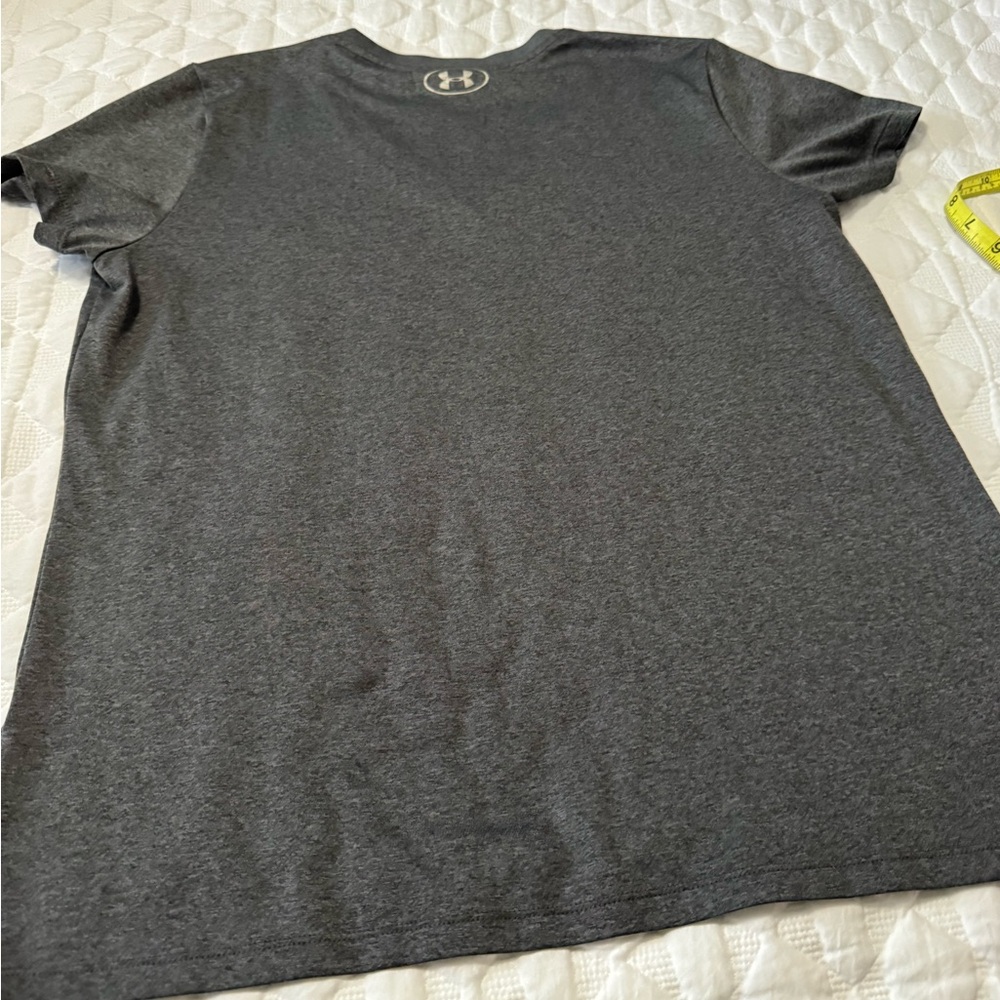 Under Armour tee - Picture 4 of 5